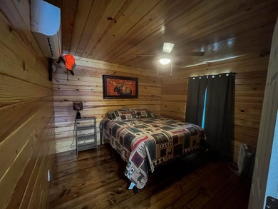 Discover the ultimate Ozark escape! This stunning 3-bedroom - photo 13