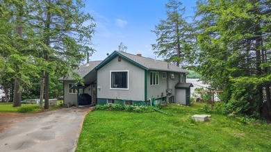 Beautifully maintained 3-bedroom, 2-bath waterfront home on - photo 13