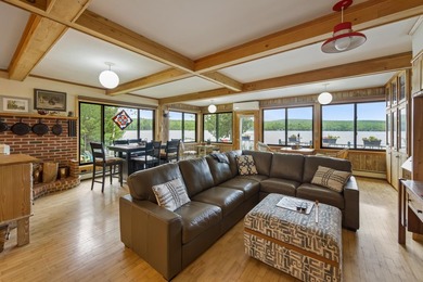 Beautifully maintained 3-bedroom, 2-bath waterfront home on - photo 15