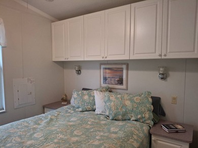Come see this park model in Windward Isle community in Sarasota - photo 7