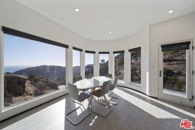 Sleek Architectural with Ocean Views. This striking contemporary - photo 8