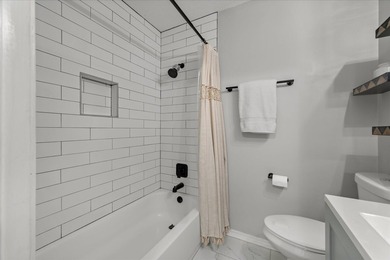 Welcome to Mepkin Place, where modern updates, low-maintenance - photo 18