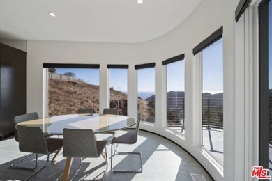 Sleek Architectural with Ocean Views. This striking contemporary - photo 9