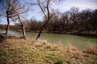 Discover the ultimate Ozark escape! This stunning 3-bedroom - photo 19