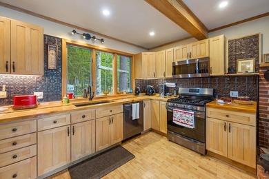 Beautifully maintained 3-bedroom, 2-bath waterfront home on - photo 19