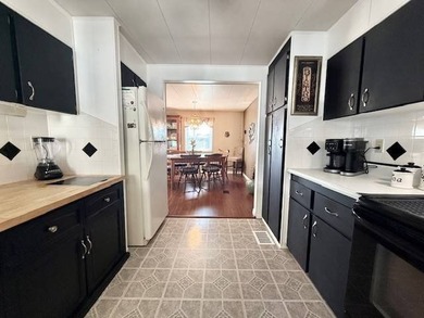 Come check out this move in ready home which is conveniently - photo 19