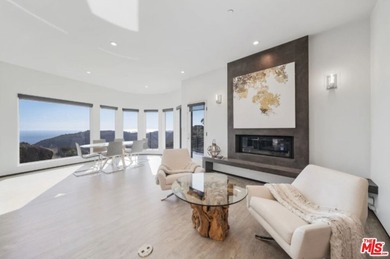 Sleek Architectural with Ocean Views. This striking contemporary - photo 10