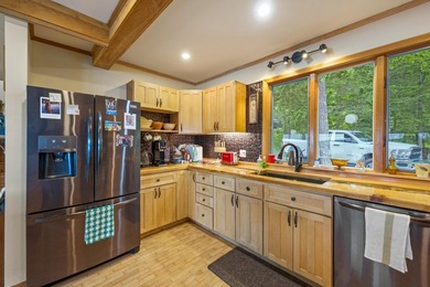 Beautifully maintained 3-bedroom, 2-bath waterfront home on - photo 20