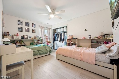 This stunning single-family home boasts 4 spacious bedrooms, 2 - photo 21