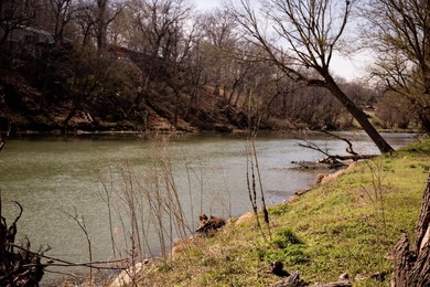 Discover the ultimate Ozark escape! This stunning 3-bedroom - photo 21