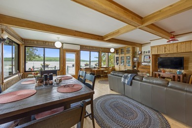 Beautifully maintained 3-bedroom, 2-bath waterfront home on - photo 22