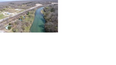 Discover the ultimate Ozark escape! This stunning 3-bedroom - photo 24