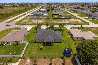 This stunning single-family home boasts 4 spacious bedrooms, 2 - photo 28