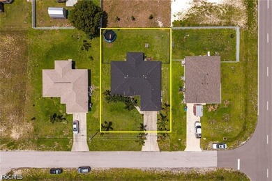 This stunning single-family home boasts 4 spacious bedrooms, 2 - photo 29