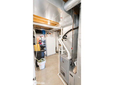 Fabulous new listing with endless possibilities! This - photo 29