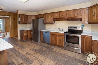 Excellent Price Improvement! This could be an ideal property - photo 41