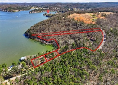 An exceptional opportunity to own 4.4 acres of serene waterfront - photo 1