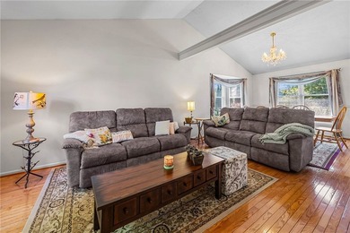 Welcome to this beautifully maintained Contemporary Colonial in - photo 7