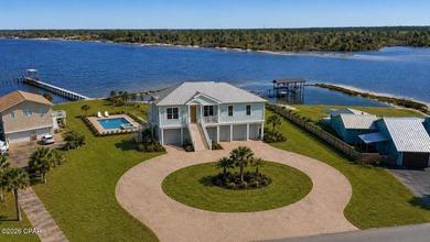 A rare stretch of North Bay shoreline sets the stage for - photo 2
