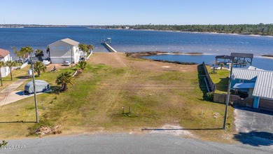 A rare stretch of North Bay shoreline sets the stage for - photo 6