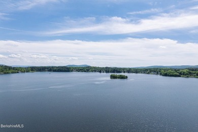 Welcome to an extraordinary lakefront estate on the shores of - photo 50
