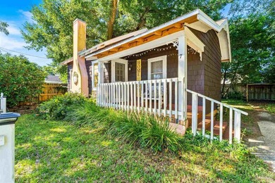 Discover an incredible opportunity to own a charming Pensacola - photo 1
