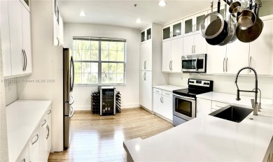 (private lake, pond, creek) Townhome/Townhouse For Sale in Miramar Florida