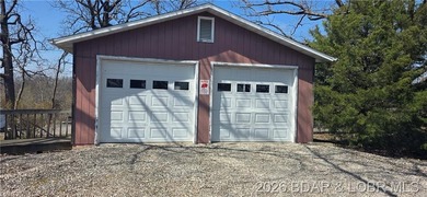 Great Location in the heart of Laurie with this 2 bedroom 2 bath - photo 2