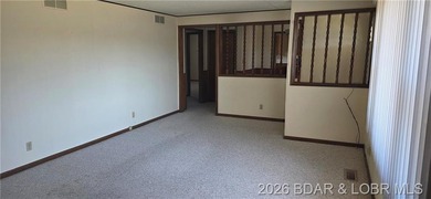 Great Location in the heart of Laurie with this 2 bedroom 2 bath - photo 10