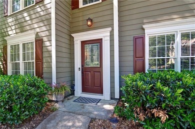 Make this charming Wyngate/Towne Lake home your own! Wonderful - photo 3