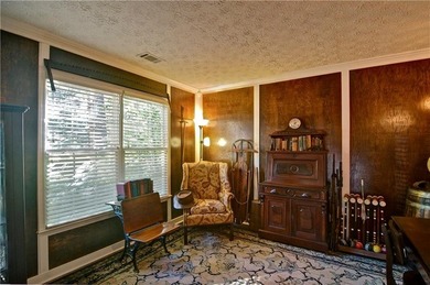 Make this charming Wyngate/Towne Lake home your own! Wonderful - photo 8