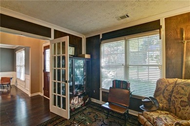 Make this charming Wyngate/Towne Lake home your own! Wonderful - photo 10