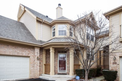 Lake Townhome/Townhouse Off Market in Palos Heights, Illinois
