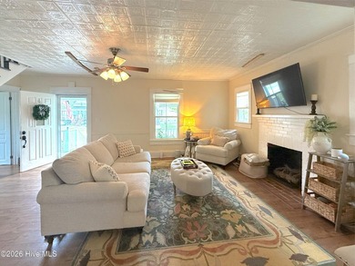 Welcome to 649 E. Main Street, in the beautiful harbor town of - photo 3