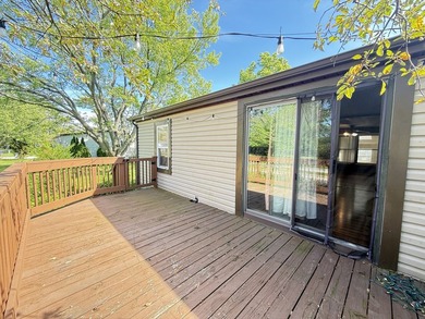 Charming 3-bedroom, 2-bathroom home located in the welcoming - photo 10
