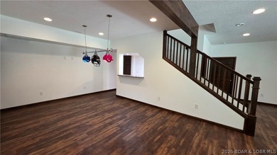 Lakefront Oasis! Discover this exceptional 5,200+ sq ft custom - photo 25