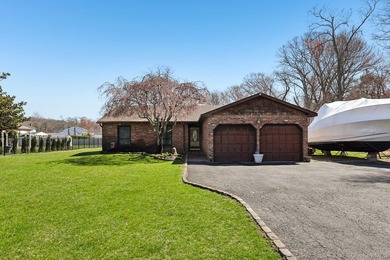 Spacious Sprawling Ranch situated on just shy of a Full Acre! - photo 1