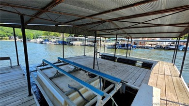 Lakefront Oasis! Discover this exceptional 5,200+ sq ft custom - photo 46