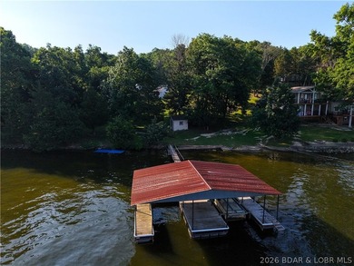 Lakefront Oasis! Discover this exceptional 5,200+ sq ft custom - photo 48