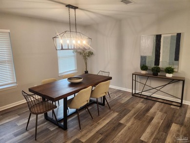 NEWLY RENOVATED MALLORY HEIGHTS HOME! Located in highly - photo 8