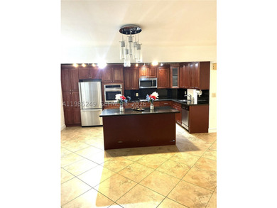 Bright 2/2 condo with a flexible den or 3rd bdrm for remote work - photo 5