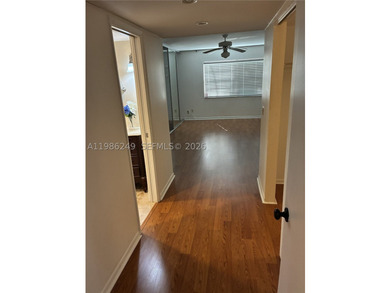 Bright 2/2 condo with a flexible den or 3rd bdrm for remote work - photo 6