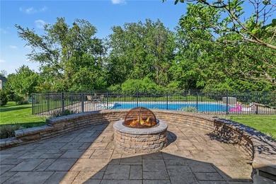 Nestled in one of Webster's most sought-after neighborhoods - photo 6