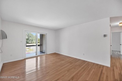 Beautiful, light-filled upper-floor 2-bedroom, 2 full bath unit