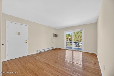 Beautiful, light-filled upper-floor 2-bedroom, 2 full bath unit