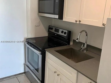 TURNKEY QUADPLEX! EXCEPTIONAL OPPORTUNITY TO OWN A WELL - photo 6