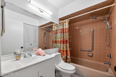 Beautiful, light-filled upper-floor 2-bedroom, 2 full bath unit