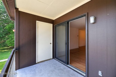 Beautiful, light-filled upper-floor 2-bedroom, 2 full bath unit