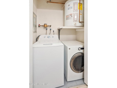 Beautiful, light-filled upper-floor 2-bedroom, 2 full bath unit