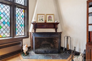 Welcome home to this beautiful Wolosoff Brothers Townhome on - photo 4